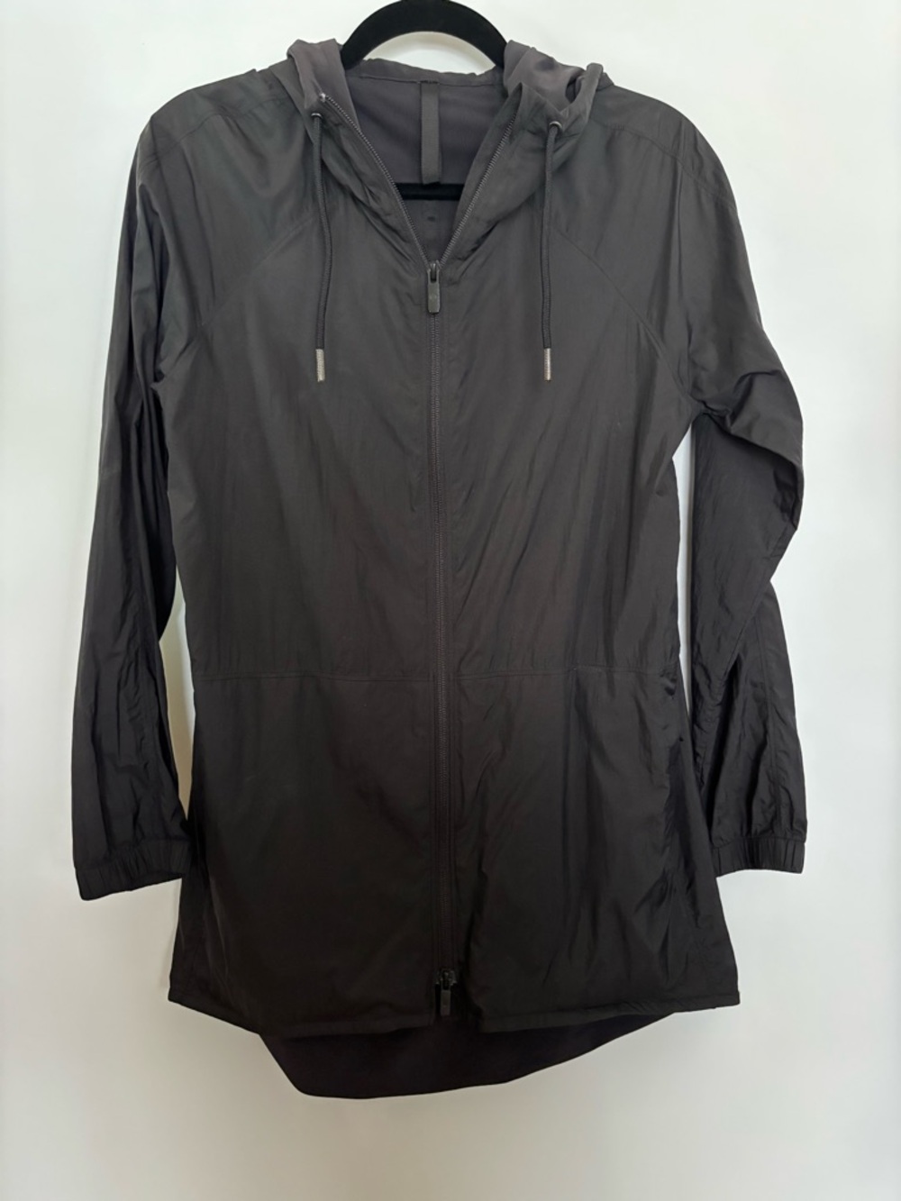 Lululemon Seek the Sky Jacket in Black Size 4